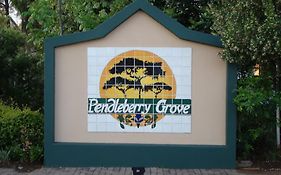 86 Pendleberry Holiday Grove